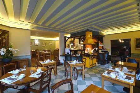 Tsilaosa Hôtel Отели рядом с достопримечательностью «Питон-де-Неж»