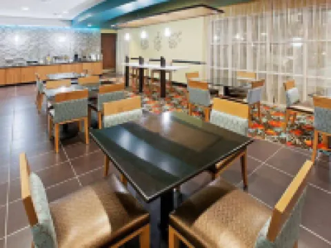 La Quinta Inn & Suites by Wyndham Tulsa - Catoosa Route 66 Hotels in Catoosa