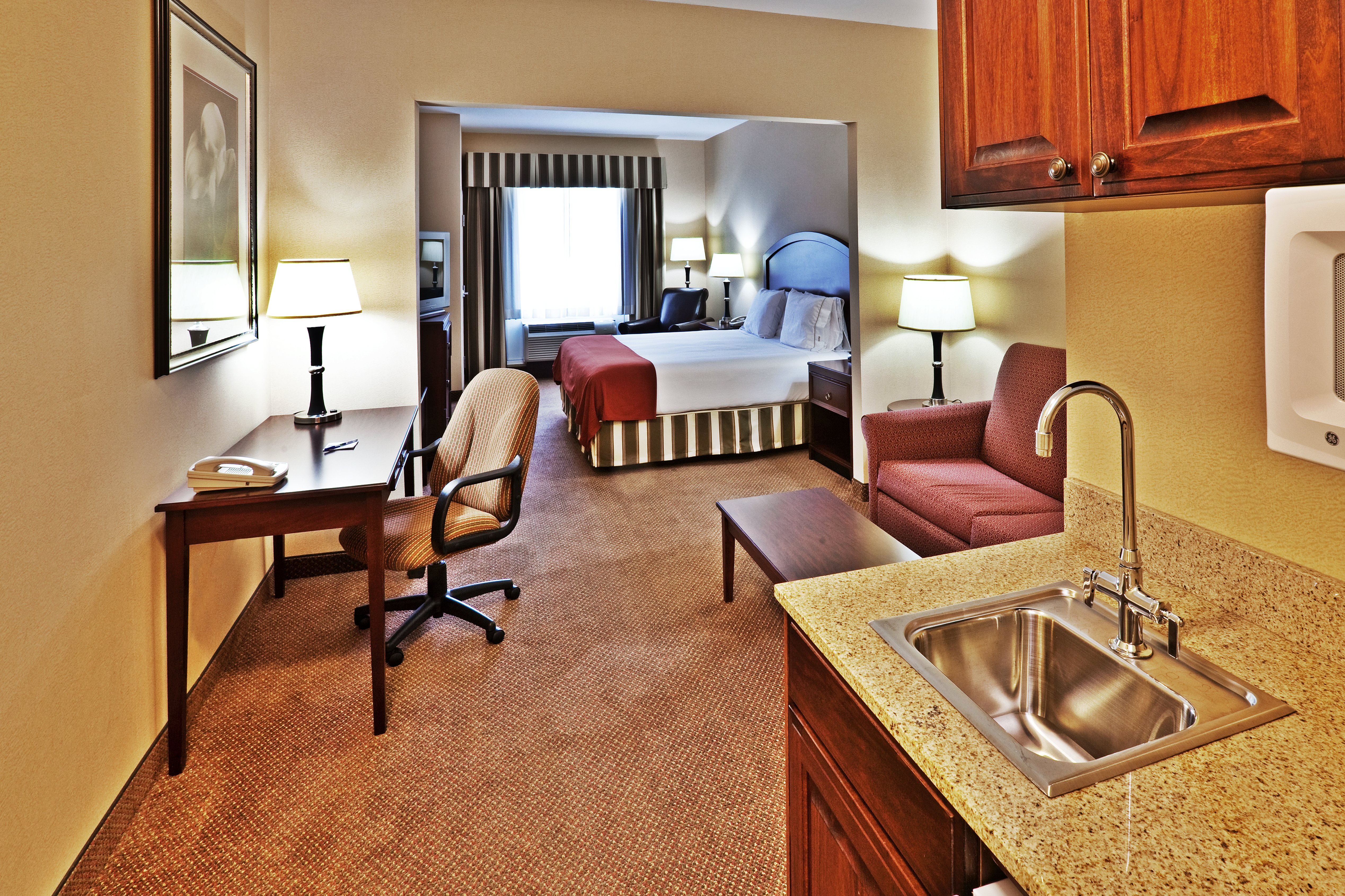 Holiday Inn Express Hotel & Suites Tulsa-Catoosa East I-44