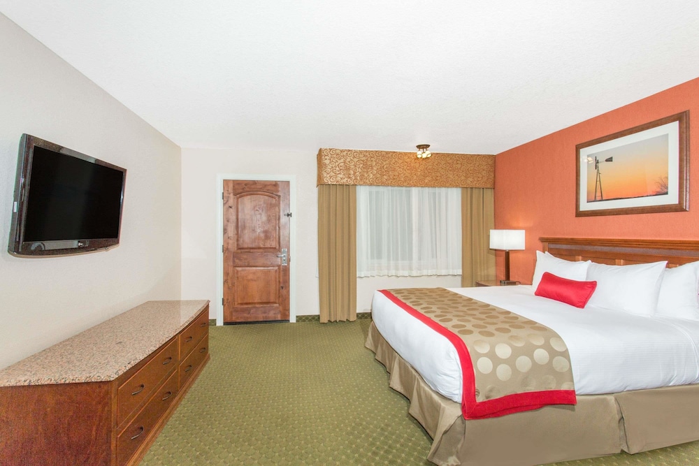 Ramada by Wyndham Elko Hotel at Stockmen's Casino