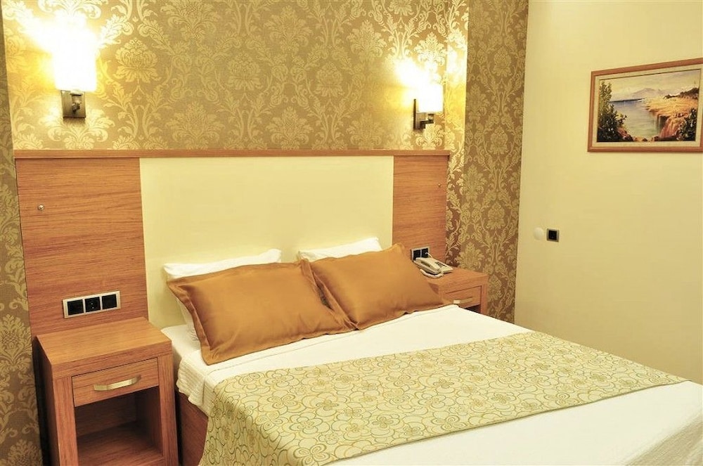 Assos Park Hotel