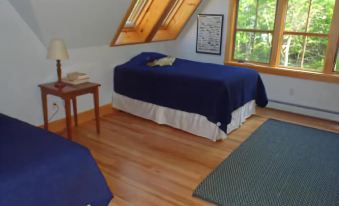 Cottage on the Shore - Four Bedroom Home