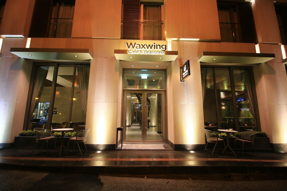 Waxwing Hotel