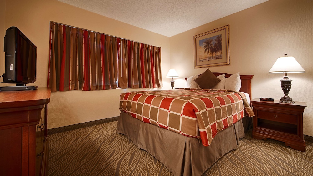 Best Western Naples Inn & Suites