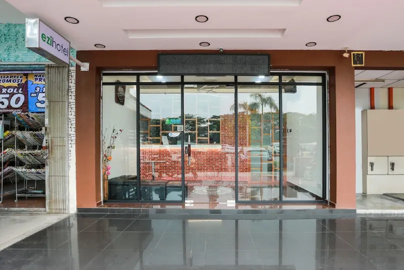 Ezi Hotel