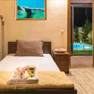 Astarte Villas - Kyveli Luxurious Private Villa Rooms