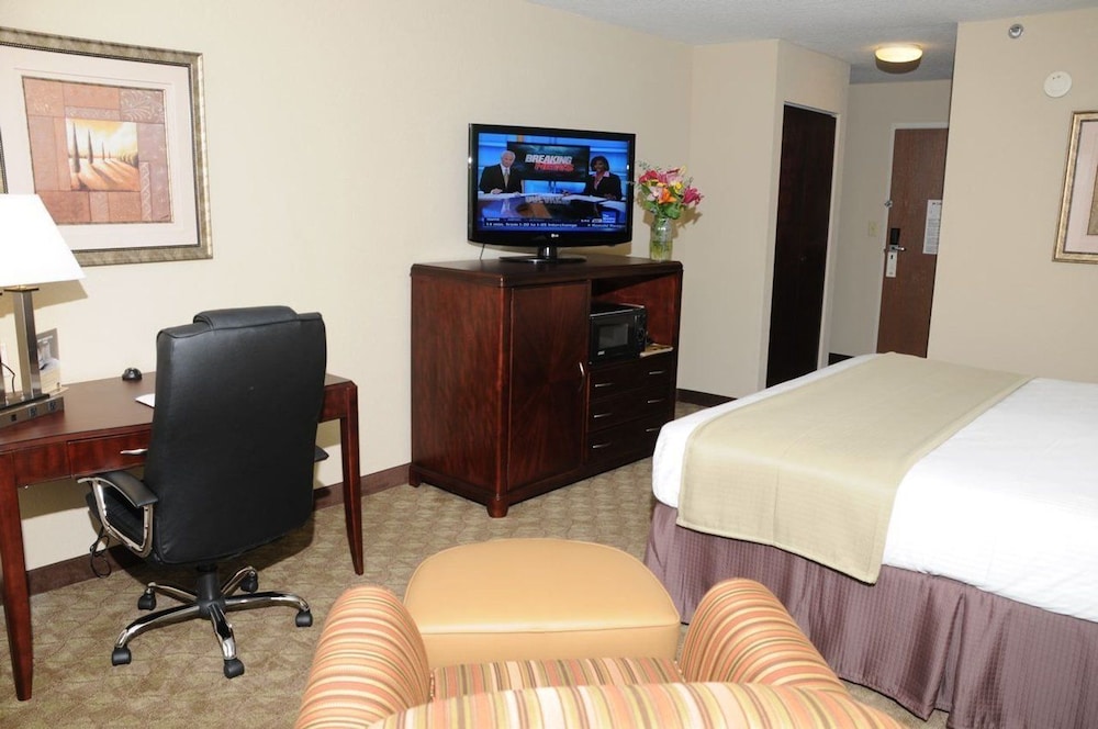 Holiday Inn Express Peachtree Corners-Norcross, an Ihg Hotel