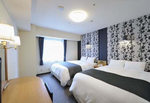 호텔 로비 및 서비스