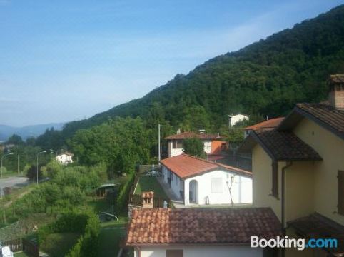 Hermitage Holidays - Housity