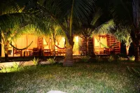 瑟巴斯家庭旅館 Playa Mancora附近的飯店