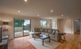 Apartments on Allingham - Housity