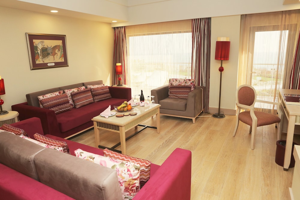 Cornelia Diamond Golf Resort & Spa