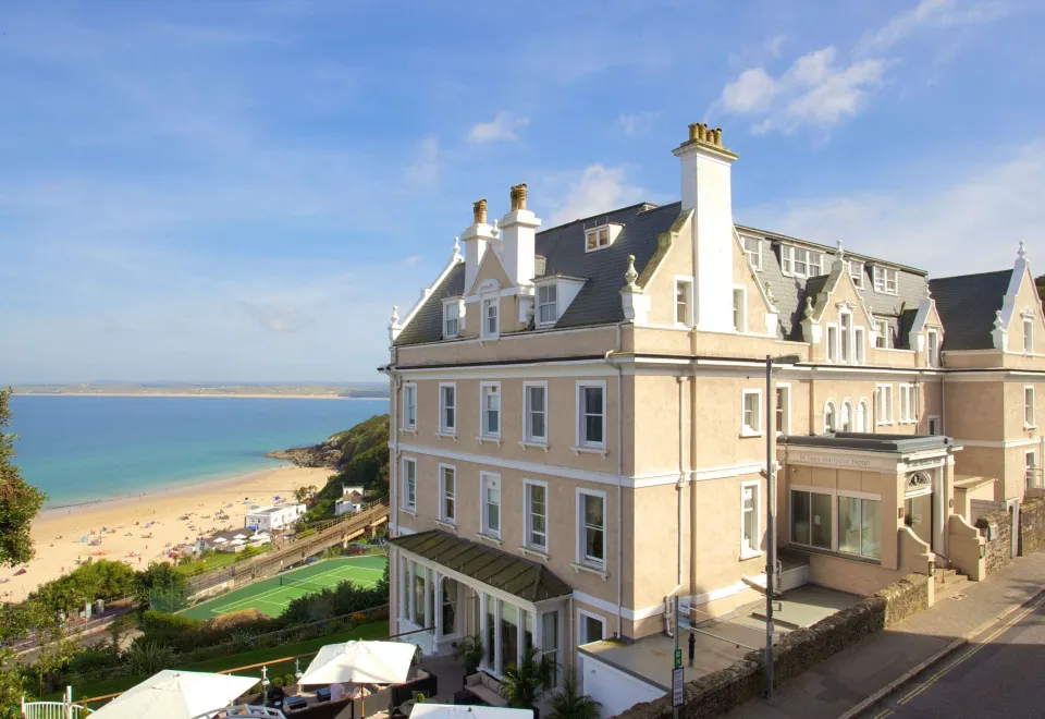 Loscombe House Bed & Breakfast - Housity