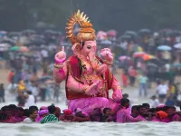 Novotel Mumbai Juhu Beach - pantai