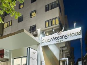 Club Meeting Hotel