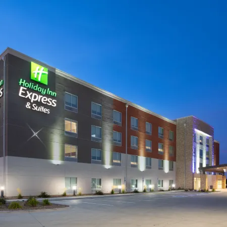 Holiday Inn Express & Suites STERLING by IHG