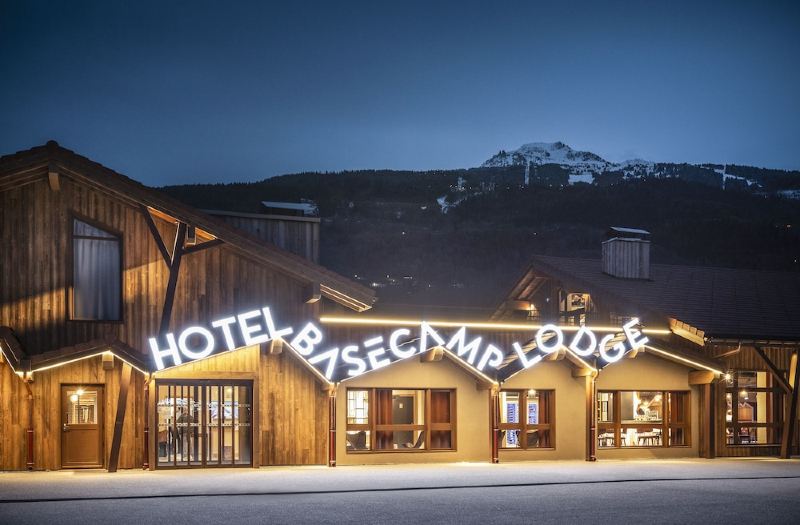 Hotel Base Camp Lodge-Bourg-Saint-Maurice Updated 2023 Room Price-Reviews &  Deals | Trip.com