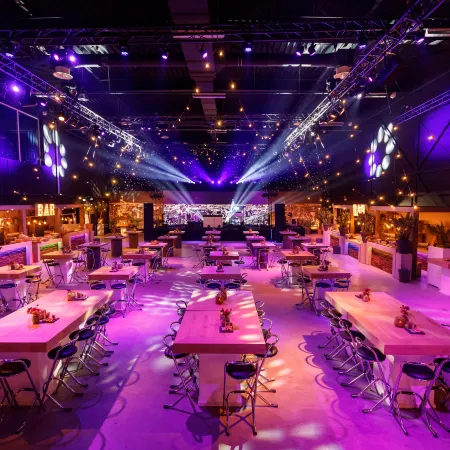 Fletcher Hotel-Restaurant Wings-Rotterdam Отели рядом с достопримечательностью «Оверсхи»