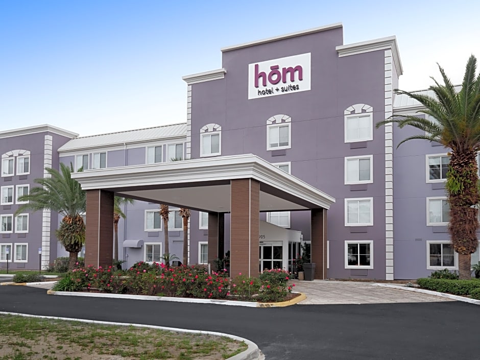 hōm hotel + suites, Trademark Collection by Wyndham