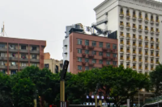 โรงแรมโฮมอินน์ (หงหย่าต้ง จัตุรัสสรรพสินค้าเจียฟางเป่ย ฉงชิ่ง) โรงแรมในฉงชิ่ง