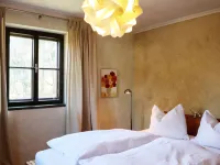 Weissenbach Hotels in Strobl