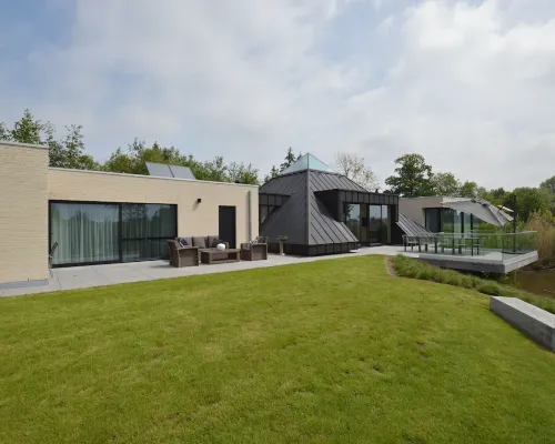 Lovely Holiday Home 'Walleken' with a Pond Hotels in Aalst