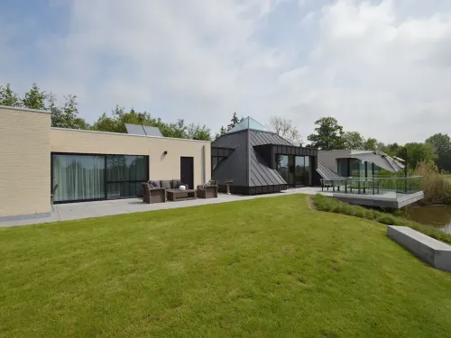 Lovely Holiday Home 'Walleken' with a Pond