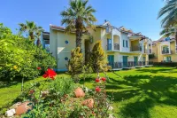 Rebin Beach Hotel Hotel di Karagedik Mahallesi