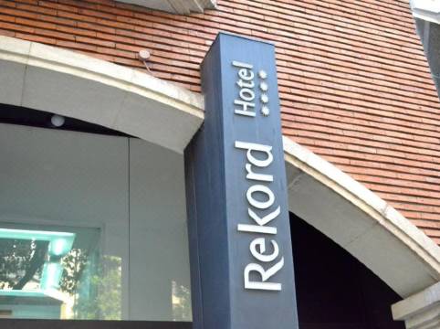 Atenea Rekord Suites Reviews For 4 Star Hotels In Barcelona Trip Com