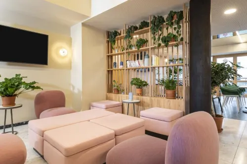 أبارتهوتل أداجيو باريس نيشن