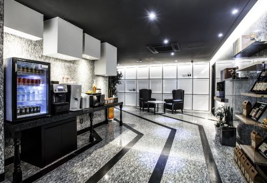 익산마리호텔 고급스러운 객실과 안마의자