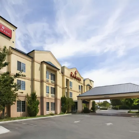 Ramada by Wyndham Fresno Northwest