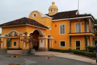 Amatique Bay Hotel Hotel a 