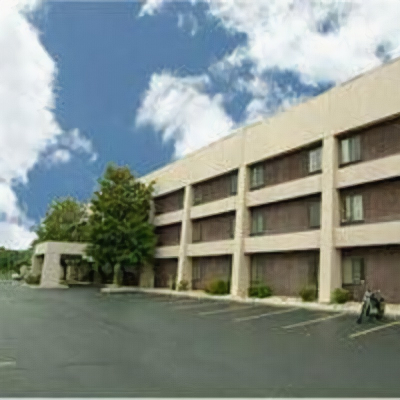 Quality Inn & Suites Warren - Detroit