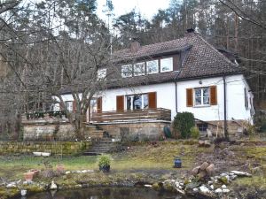 Holiday Home with Garden in Weissenbrunn