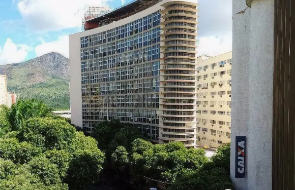 雷亞爾米納斯酒店