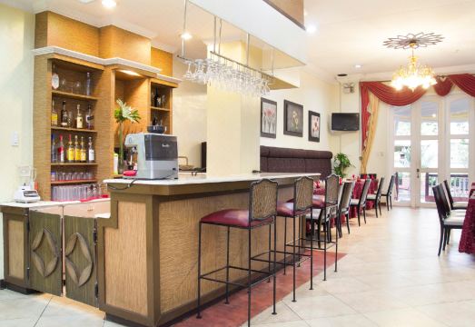 화이트 나이트 호텔 인트라무로스