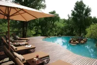 Impodimo Game Lodge - Pools