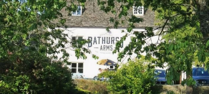 The Bathurst Arms Hotéis em Cirencester