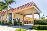 Anaheim Discovery Inn and Suites