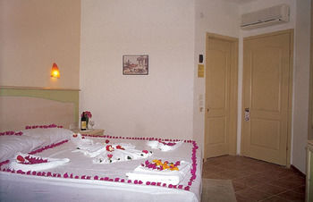 Serpina Hotel