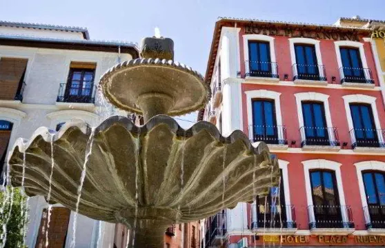 努埃瓦廣場酒店