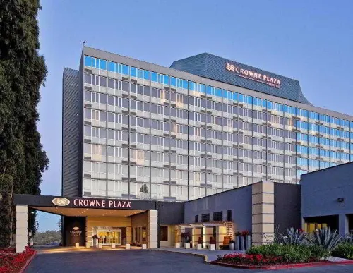 Crowne Plaza SAN FRANCISCO AIRPORT by IHG Hotels in Burlingame