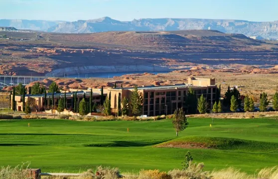 鮑威爾湖佩奇萬怡酒店