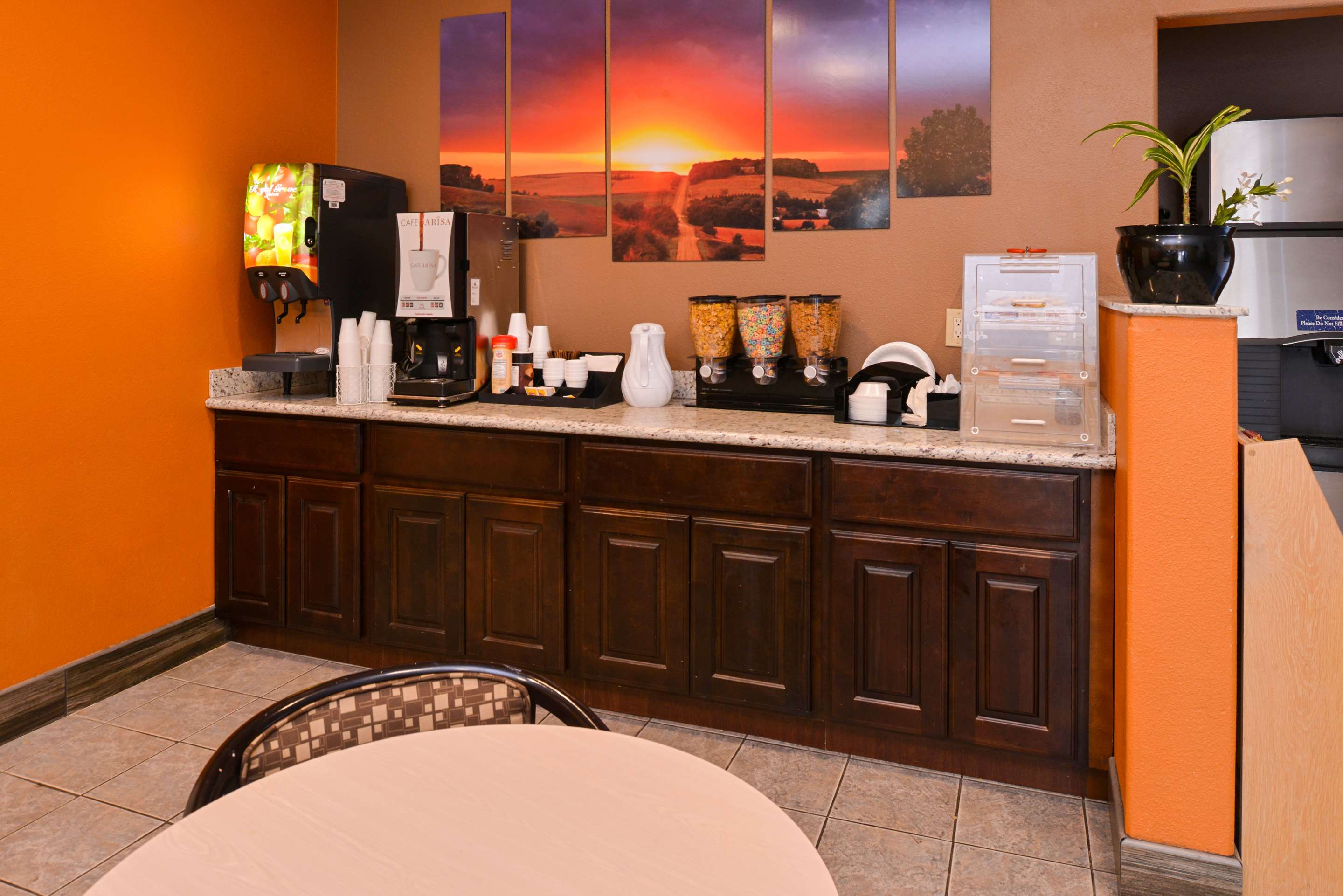 Americas Best Value Inn & Suites Madera