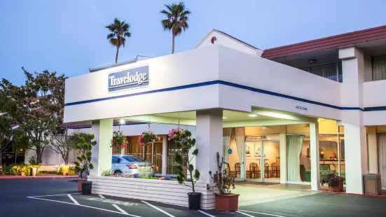 Travelodge by Wyndham Monterey Bay