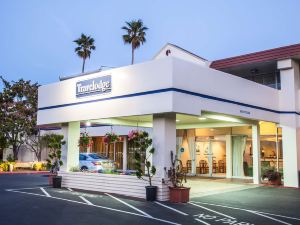 Travelodge by Wyndham Monterey Bay