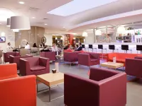 Ibis Paris CDG Airport - Quầy bar