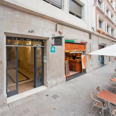 Hotel Everest Hotels near Fundacio Puigvert