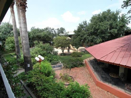 Family Garden Inn & Suites Laredo Tx : Family Garden Inn Suites Pet Policy Laredo - Within a short walk of mall del norte, family garden inn & suites is within a mile (2 km) of imaginarium of south texas.